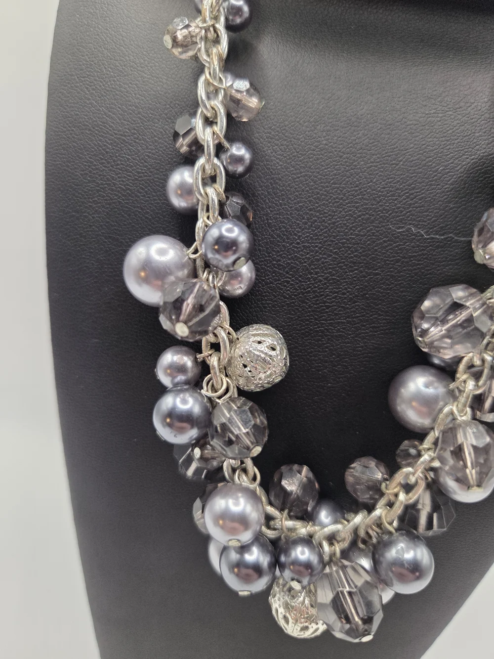 1570. Vintage Premier Design Cluster Necklace